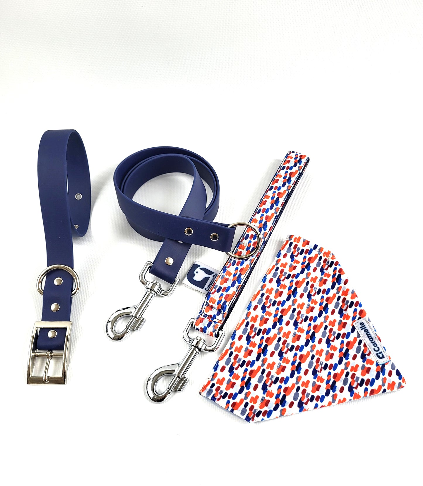 Collier, laisse, anse et bandana pour petit et grand chien bleu blanc rouge made in france de french caramelle collection tacheté France